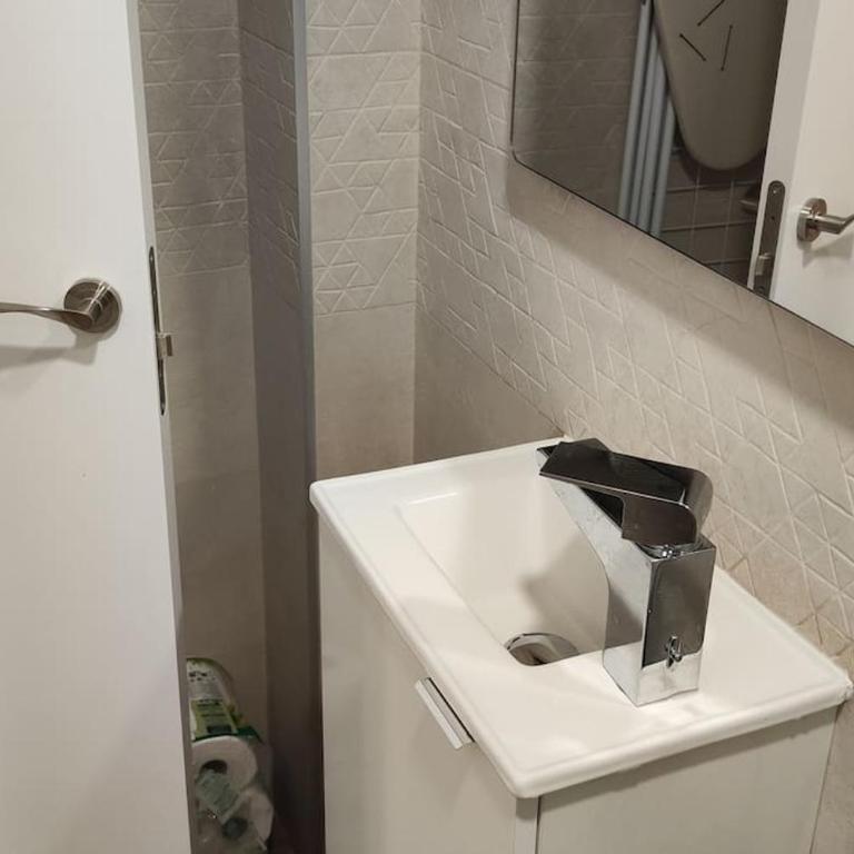 Apartamento entero Junto a Cuatro Caminos con licencia del Ayto de Madrid - Apartamento de 1 dormitorio - 16