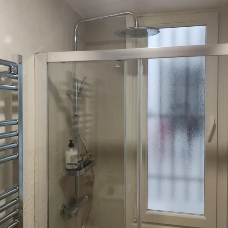 Apartamento entero Junto a Cuatro Caminos con licencia del Ayto de Madrid - Apartamento de 1 dormitorio - 23