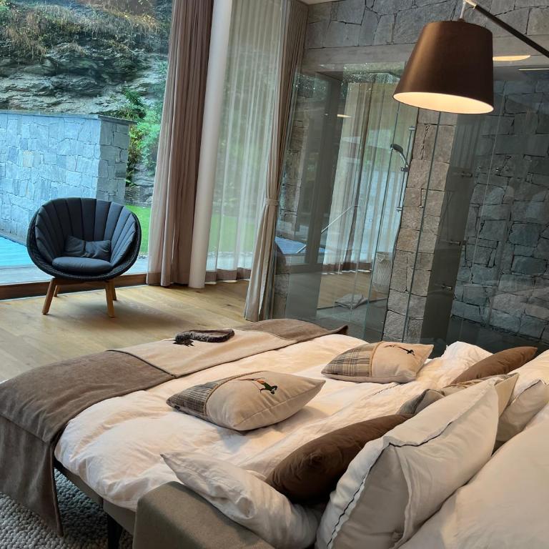 Luxus-Mountain-Suite Rocca Bella mit Dampfbad & saisonalem Aussen-Pool - Apartment mit 1 Schlafzimmer und Garten - 1