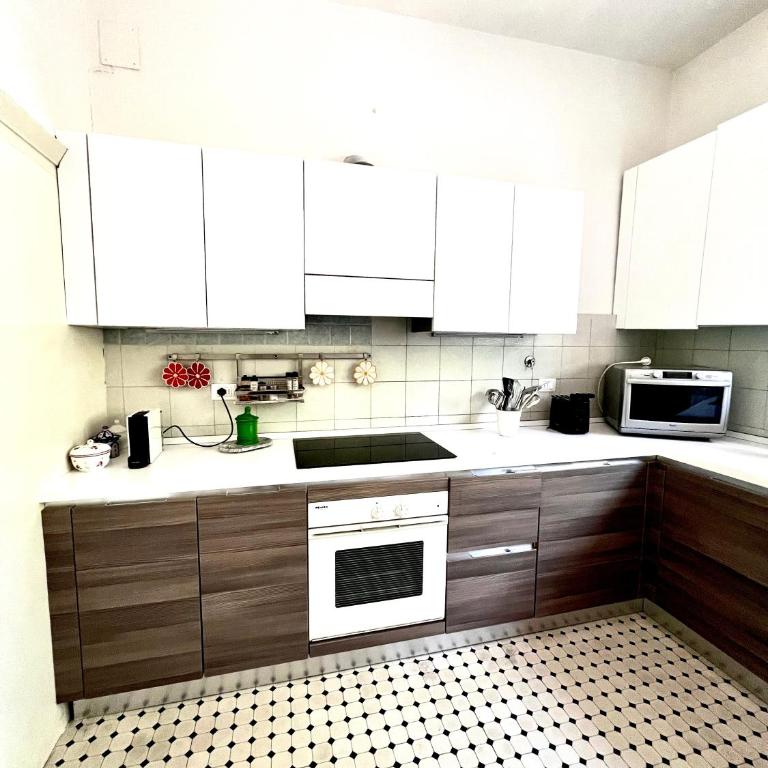 Luxury Liberty Apartment - Deluxe Apartment - 49