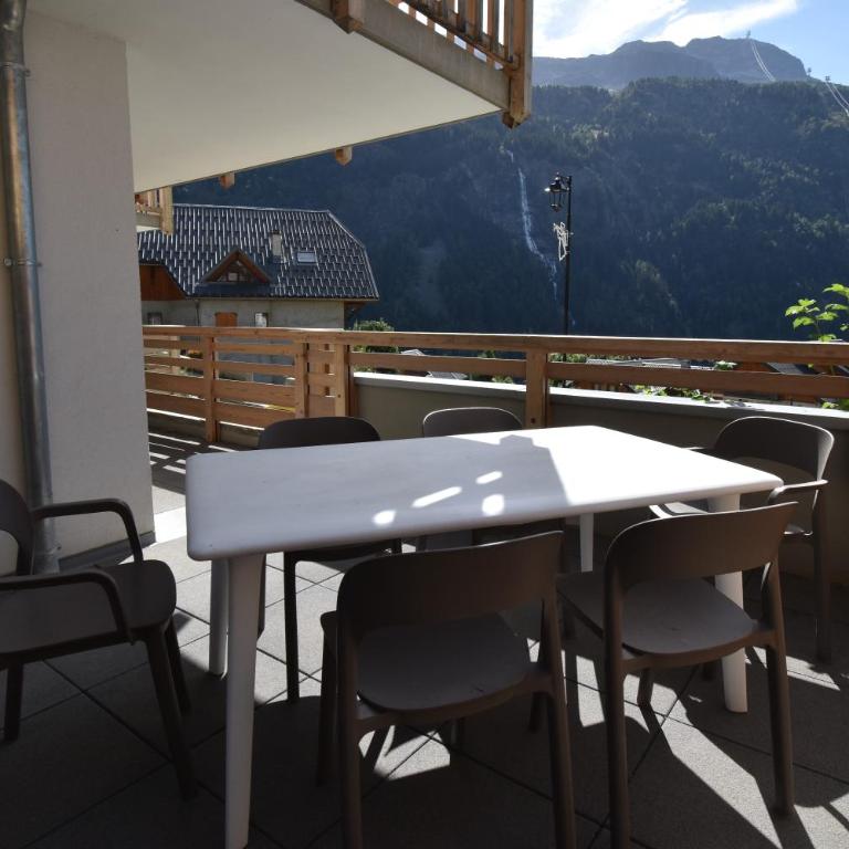 VAUJANYLOCATIONS - Amethystes B3 - Appartement 2 Chambres avec Balcon et Terrasse - 13