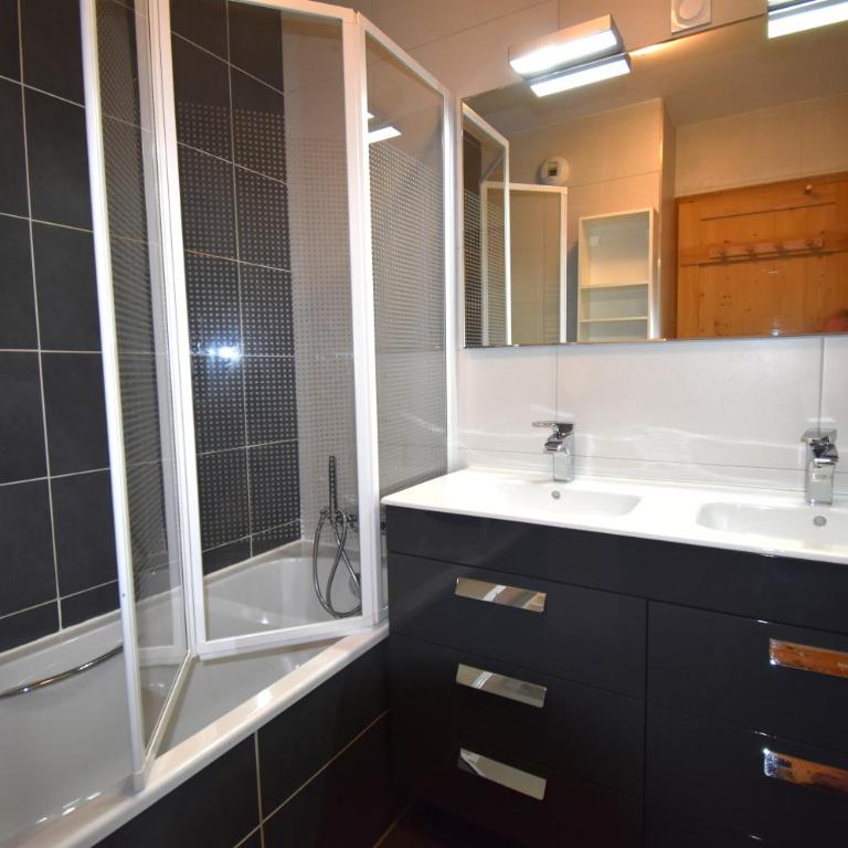 VAUJANYLOCATIONS - Amethystes B3 - Appartement 2 Chambres avec Balcon et Terrasse - 14