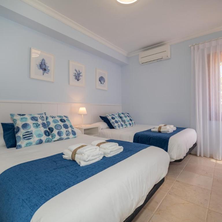 Villa with private pool and tennis court 150 metres from the sea-Villa el Olivo - Villa - 38