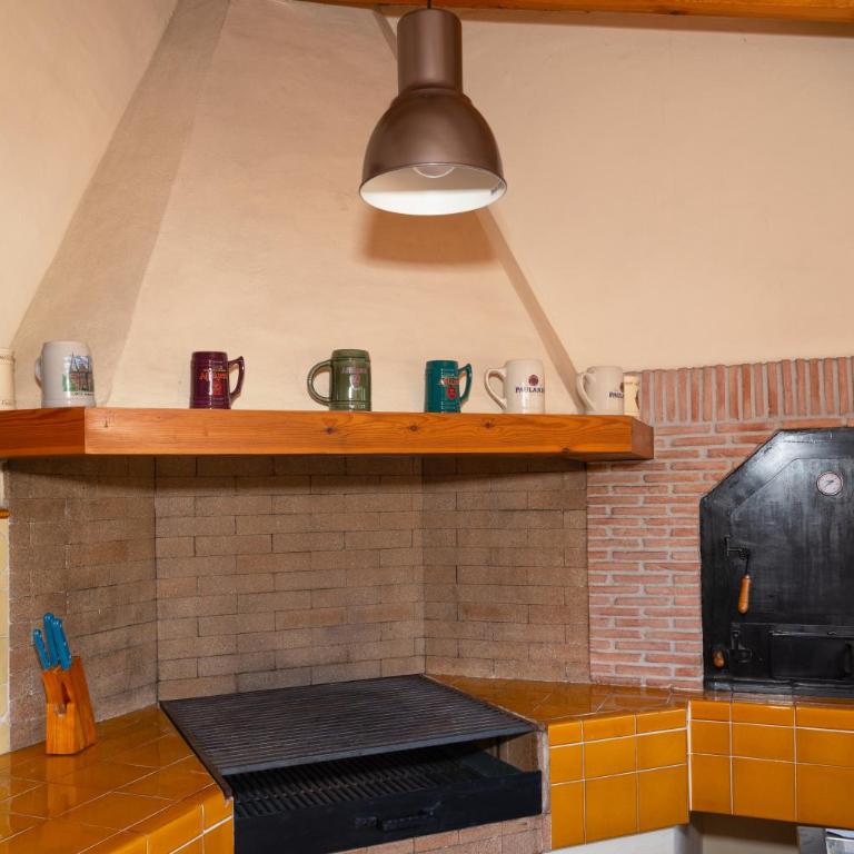 Villa with private pool and tennis court 150 metres from the sea-Villa el Olivo - Villa - 9