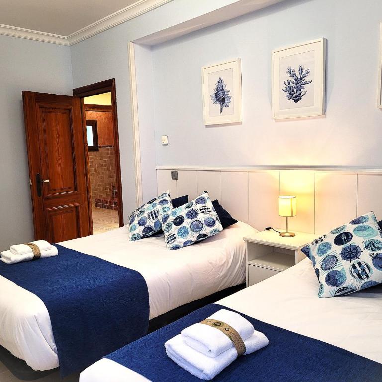 Villa with private pool and tennis court 150 metres from the sea-Villa el Olivo - Villa - 40