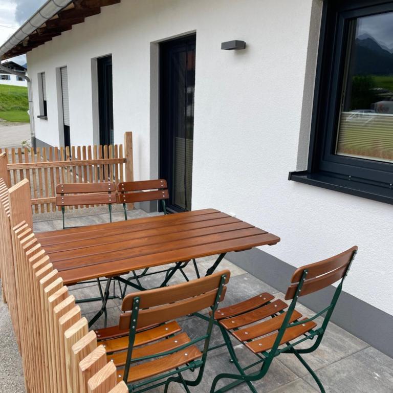 AllgäuBlick - Ferienwohnung mit Bergblick - Königscard - Apartment mit Blick auf die Berge - 3