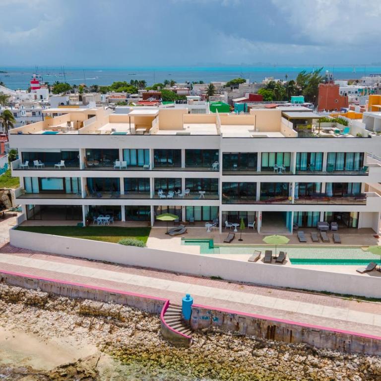 Playa Norte Oceanfront Remote Work Plus Concierge - Three-Bedroom Apartment - 54