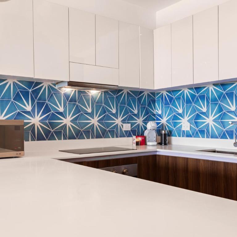 Playa Norte Oceanfront Remote Work Plus Concierge - Three-Bedroom Apartment - 14
