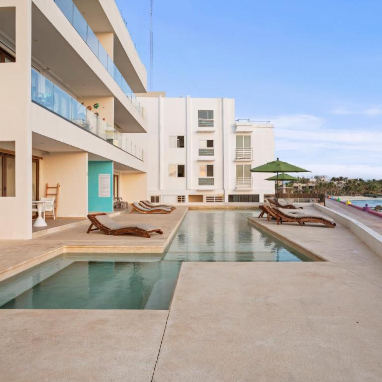 Playa Norte Oceanfront Remote Work Plus Concierge - Three-Bedroom Apartment - 20