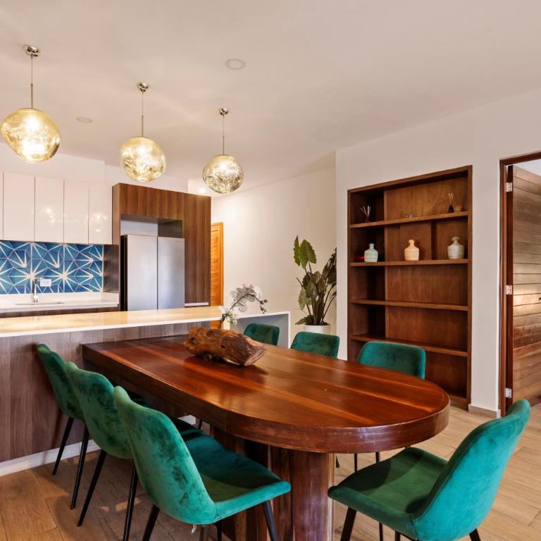 Playa Norte Oceanfront Remote Work Plus Concierge - Three-Bedroom Apartment - 8
