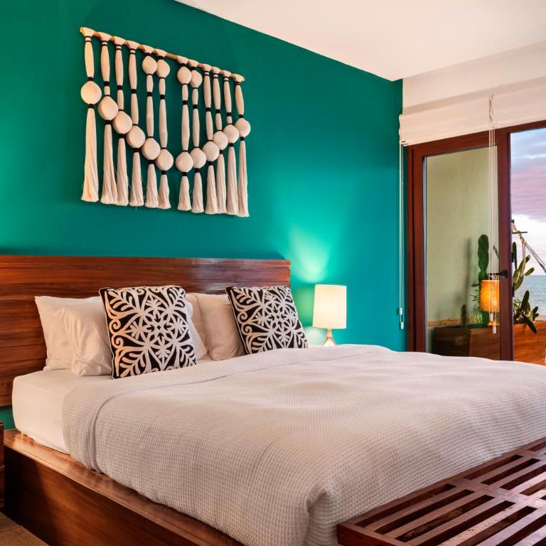 Playa Norte Oceanfront Remote Work Plus Concierge - Three-Bedroom Apartment - 47