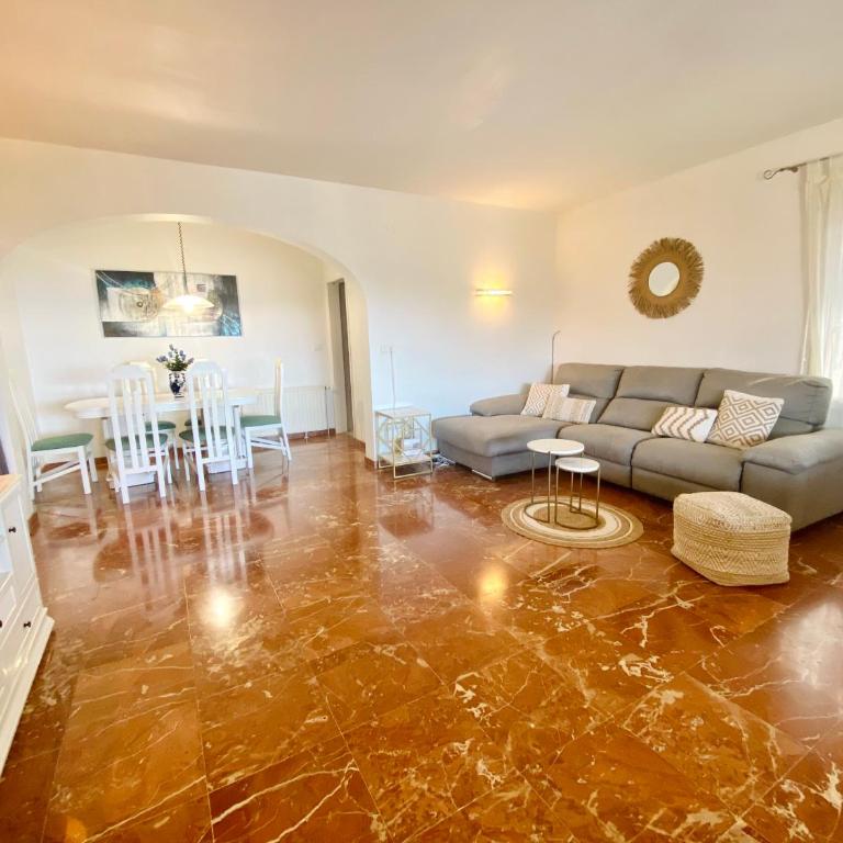 "Casa Claudia" - private holiday home with pool and garden in Moraira - Three-Bedroom Vacation Home - 3
