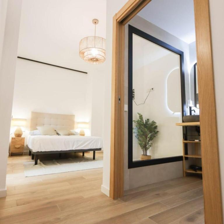 Roca 26 - Double Room with Patio - 3