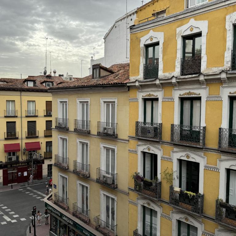 PlazaMayorSuites - Studio apartment with Balcony XI - 10