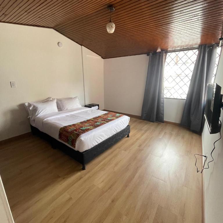 Bamuka Hostal - Habitación Doble con baño privado - 2