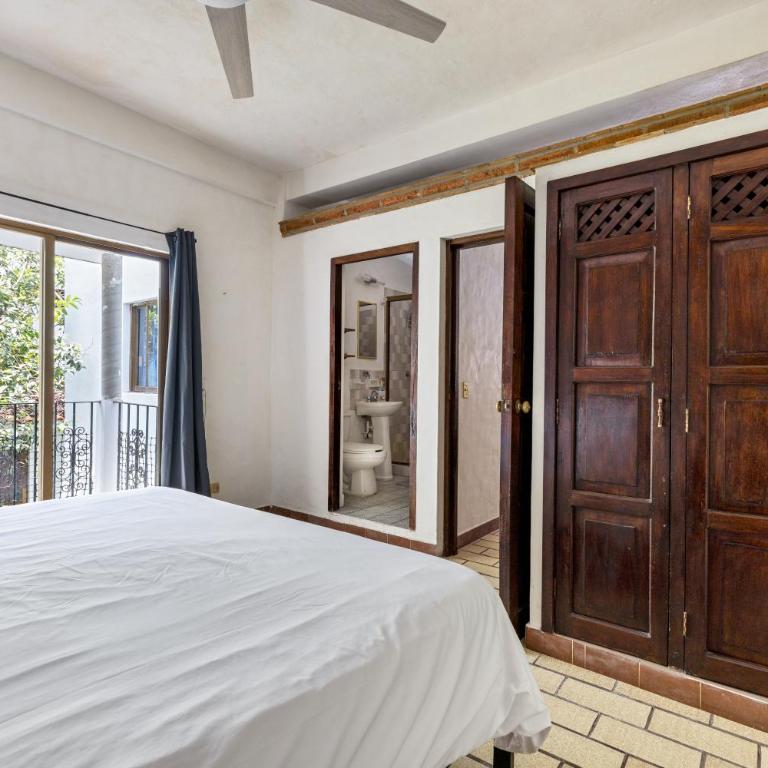 Apartments Olas Altas Romantic Zone of Puerto Vallarta - One-Bedroom Apartment with Balcony - 11