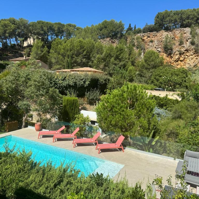 Belle villa provençale avec piscine privée - Villa avec Piscine Privée - 1