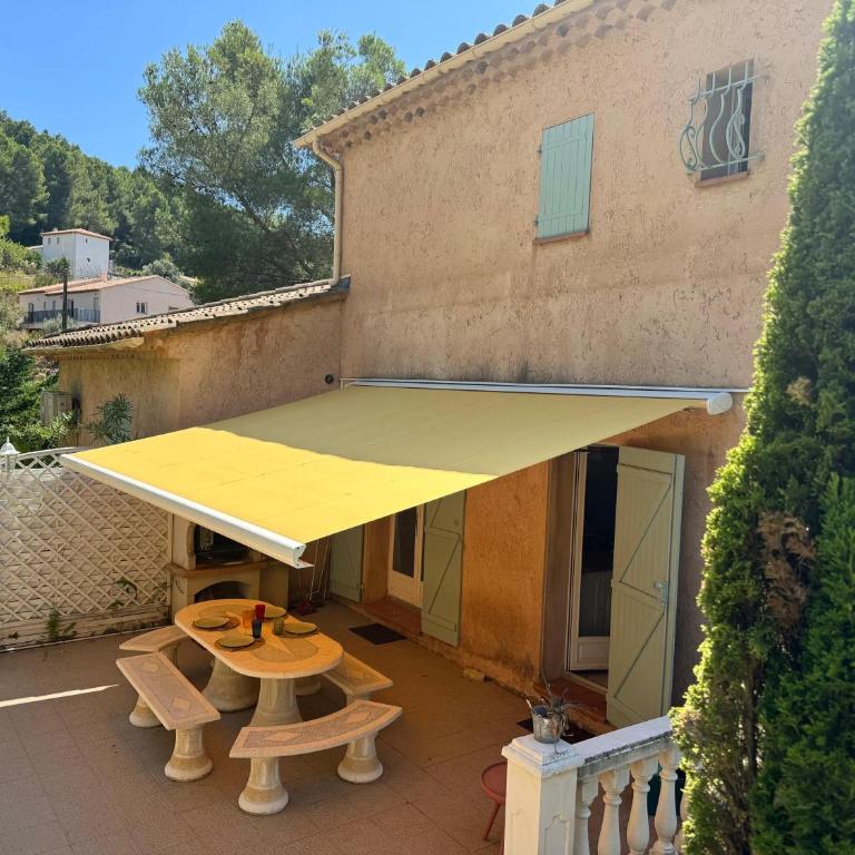 Belle villa provençale avec piscine privée - Villa avec Piscine Privée - 18