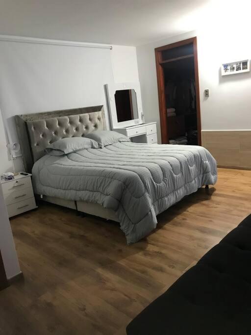 Linda casa con jacuzzi - Five-Bedroom House - 16