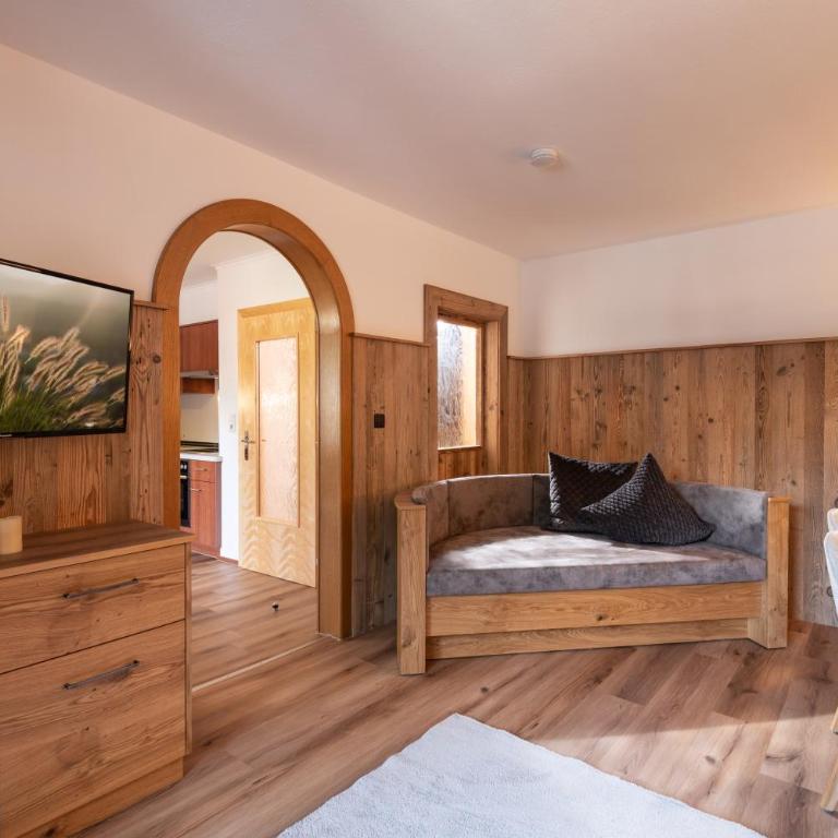 Appartement Andrea Hauser - Riedltischler - Three-Bedroom Apartment with Balcony - 15