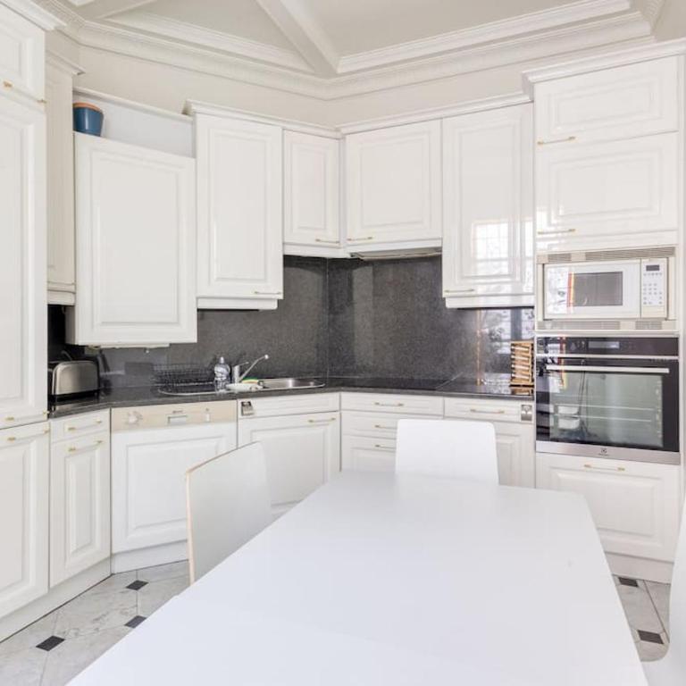 Apt familial proche Tour Eiffel - Appartement 3 Chambres - 24
