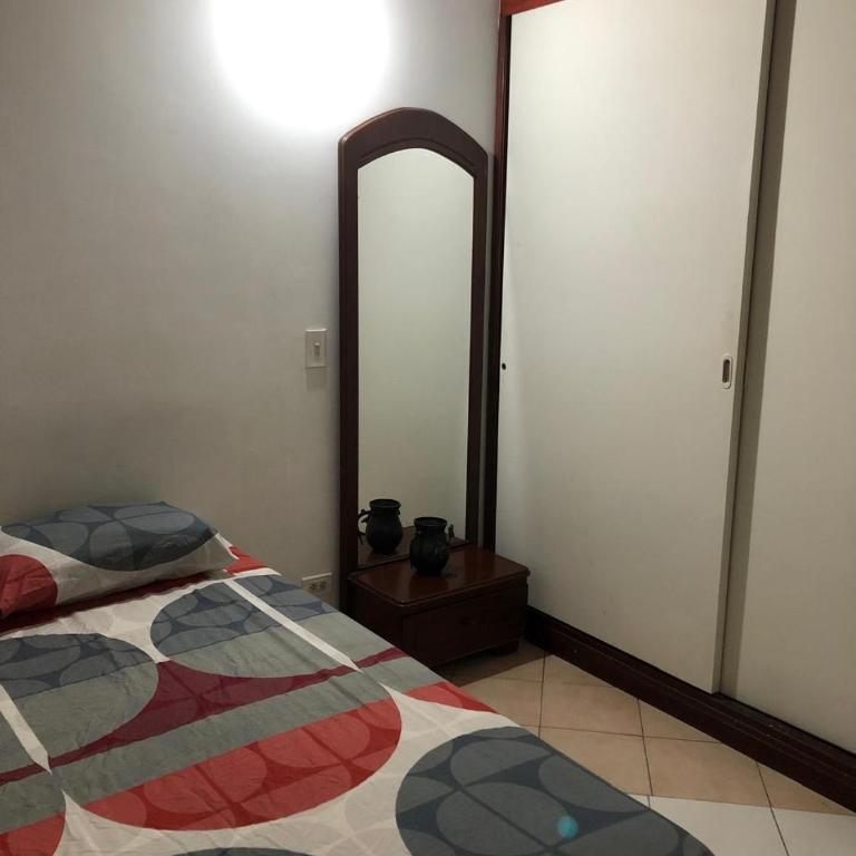 Apartamentos aledaños cerca a Estación Metro Estadio - Apartamento con 4 dormitorios - 5