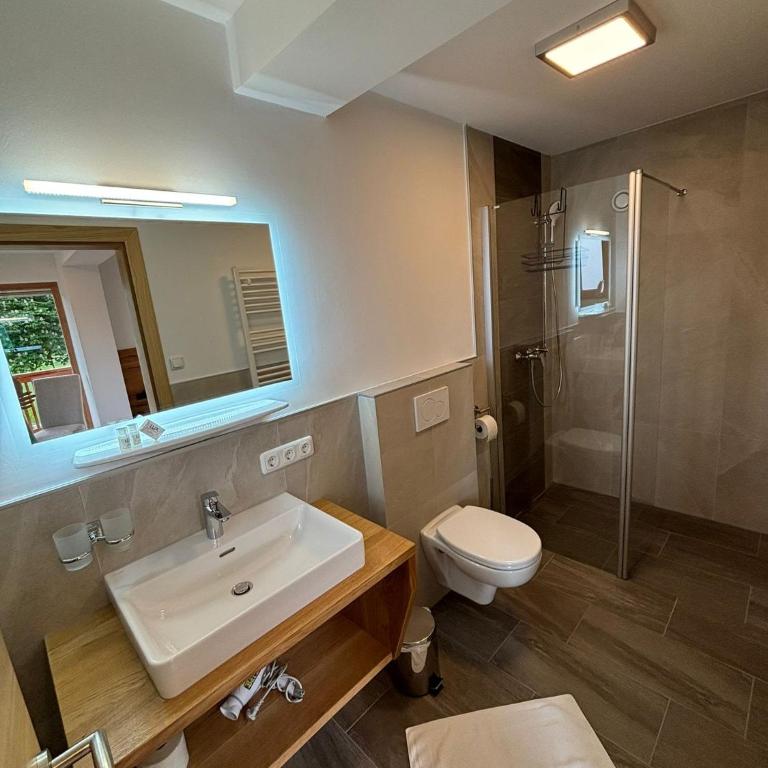 Gästehaus Bärwald - Habitación Doble Deluxe con balcón - 5