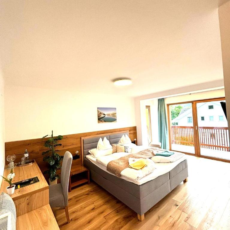 Gästehaus Bärwald - Habitación Doble Deluxe con balcón - 6