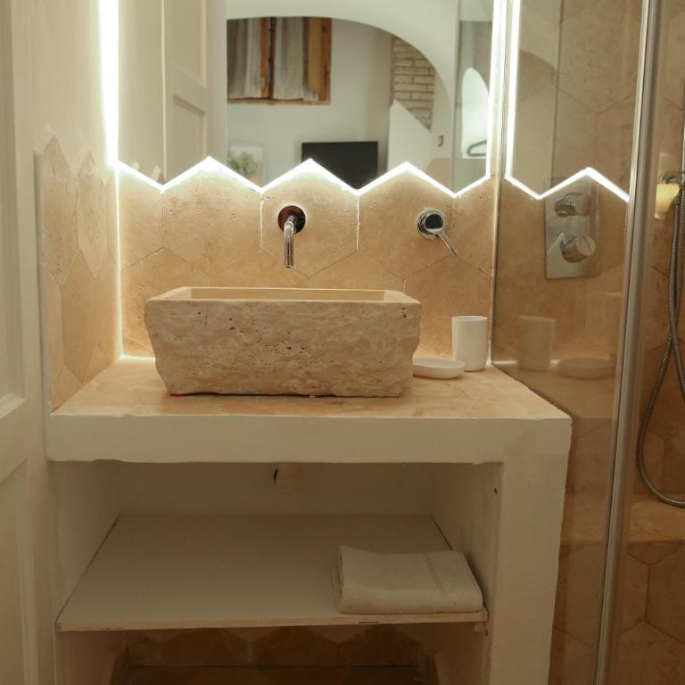 Casa Cavour - Appartamento con 2 Camere da Letto - 14