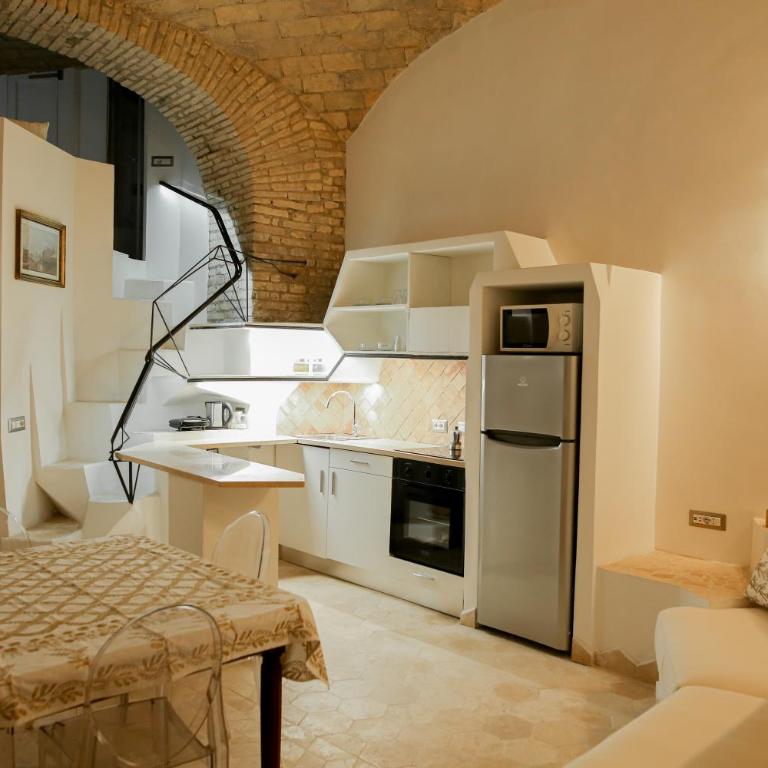 Casa Cavour - Appartamento con 2 Camere da Letto - 15