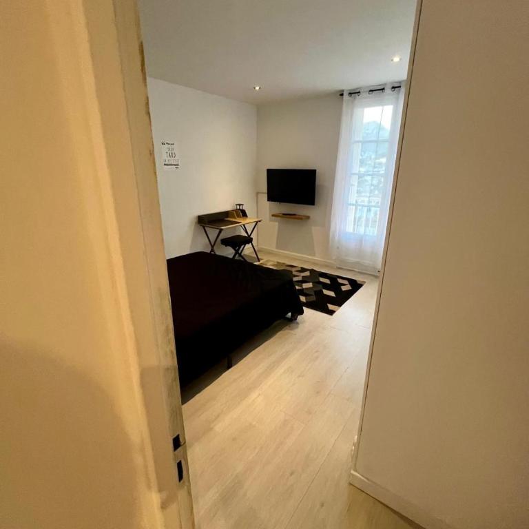 Appartement spacieux 3 chambre 5min du corsica - Three-Bedroom Apartment - 24