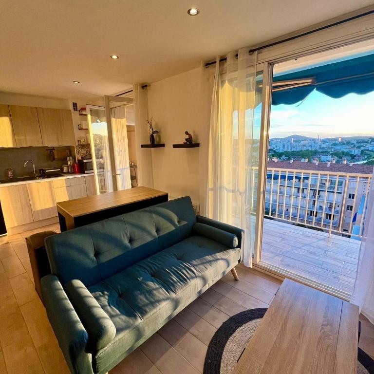 Appartement spacieux 3 chambre 5min du corsica - Three-Bedroom Apartment - 2