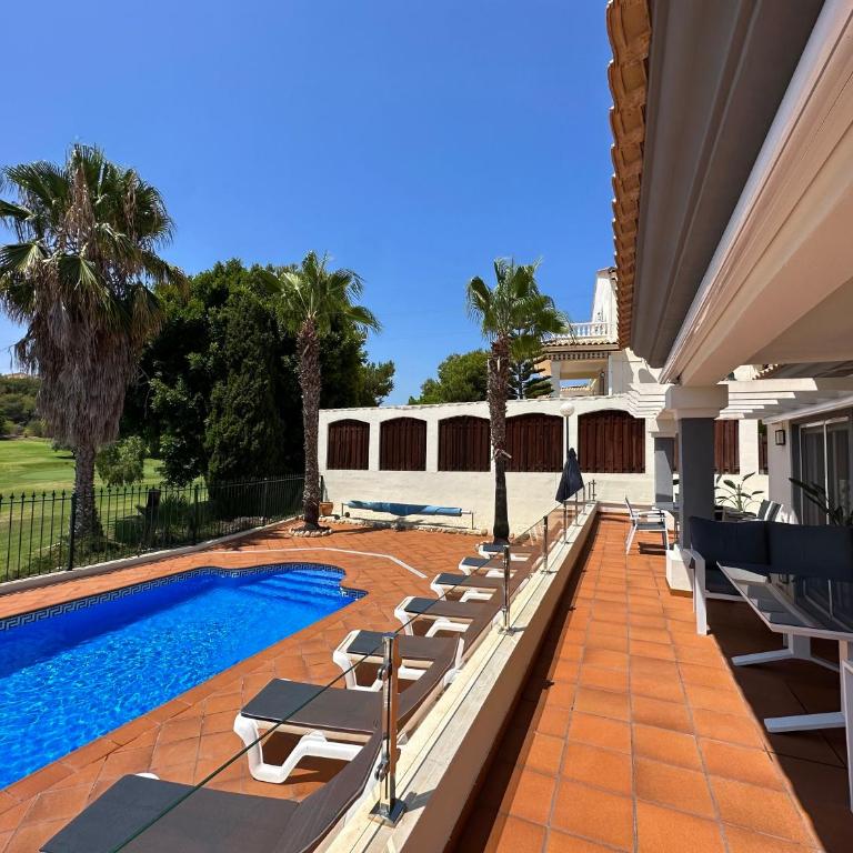The Santander Villa - Villa - 9