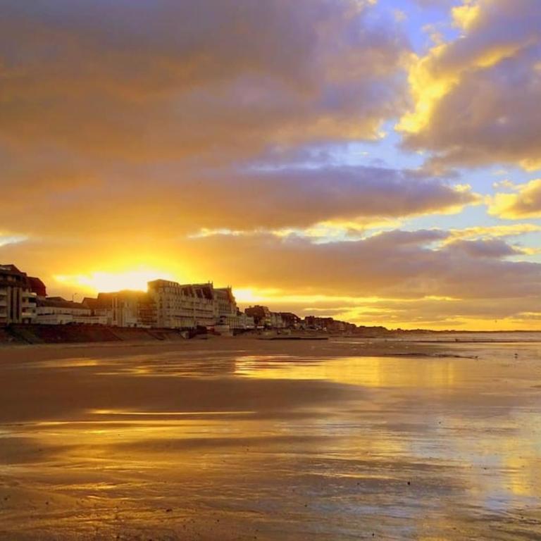 Le Lagon de Léon Escapade à deux en front de mer, avec accès direct et privatif à la plage, sur la Promenade Marcel Proust à Cabourg - Studio - 51