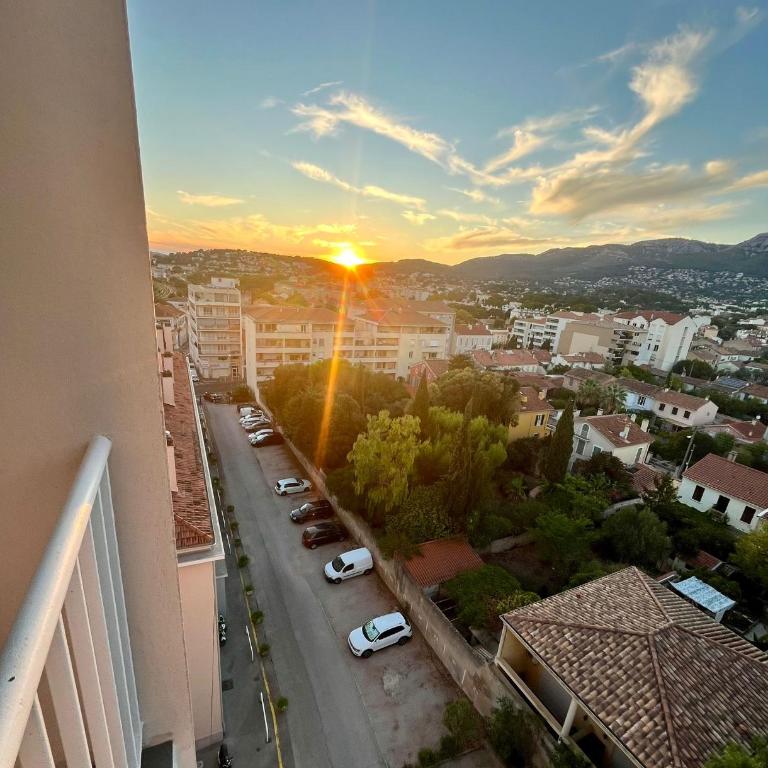 Appartement spacieux 3 chambre 5min du corsica - Three-Bedroom Apartment - 5