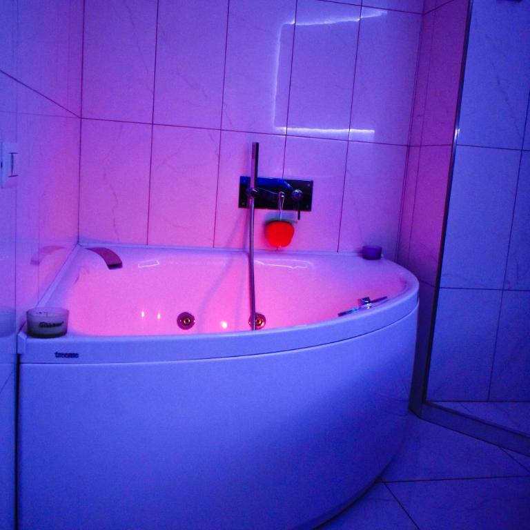 Domus DiDio - Three-Bedroom Apartment - 29