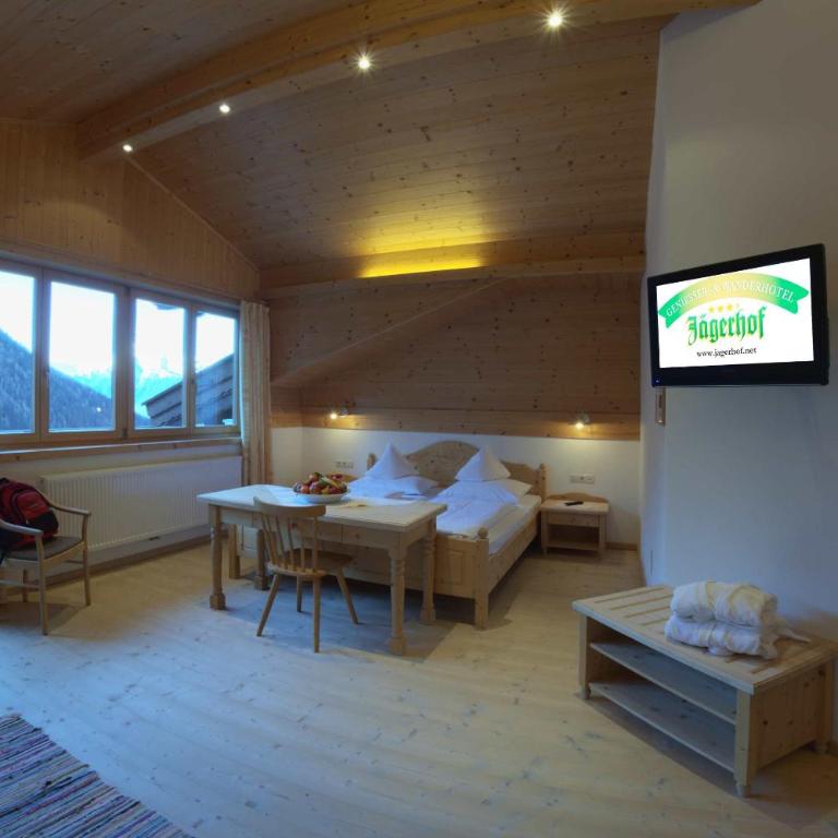 Hotel Jägerhof - Habitación Doble Deluxe con balcón - 2