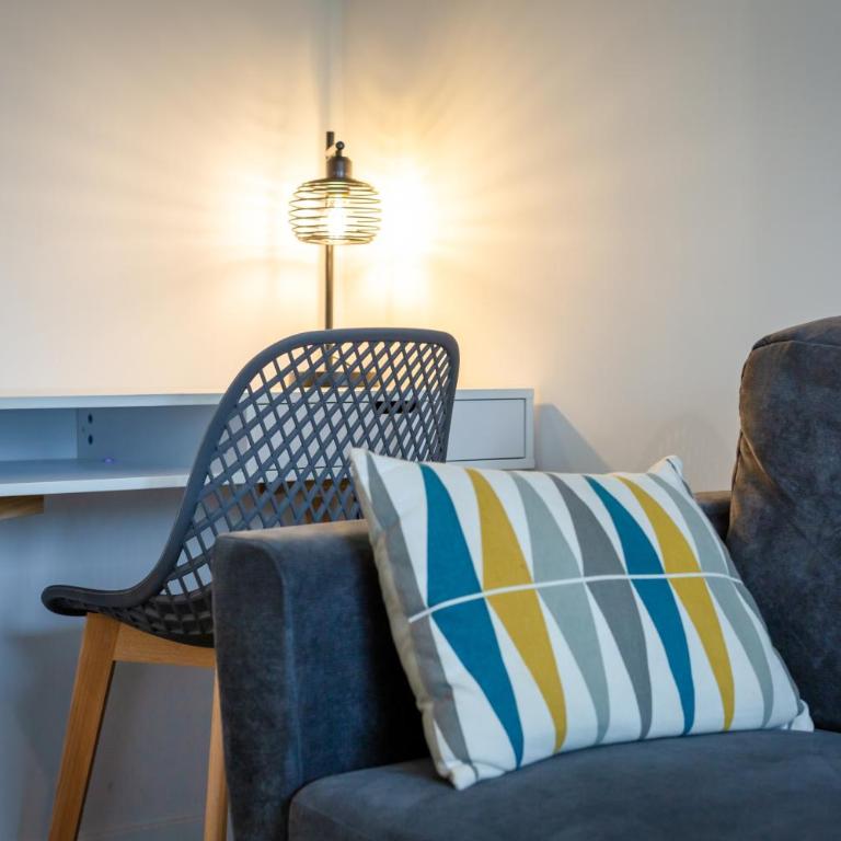 Appartement tout confort - Parking privé gratuit - Three-Bedroom Apartment - 23