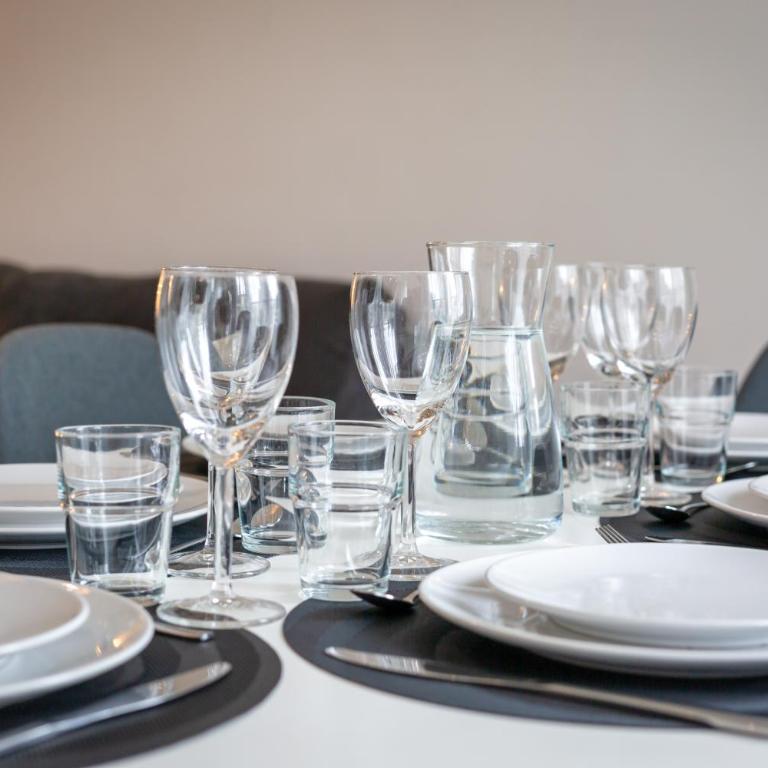 Appartement tout confort - Parking privé gratuit - Three-Bedroom Apartment - 30
