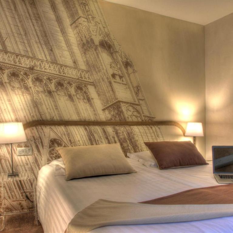 Hotel Cathédrale - Chambre Double avec Vue sur la Cathédrale - 17