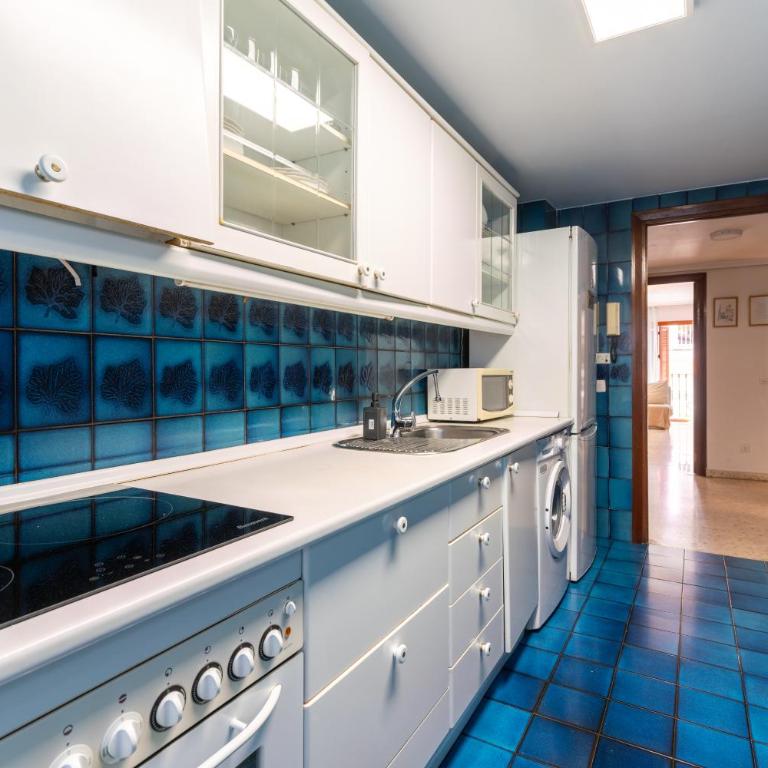 Holi-Rent Pajaritos - Two-Bedroom Apartment - 15
