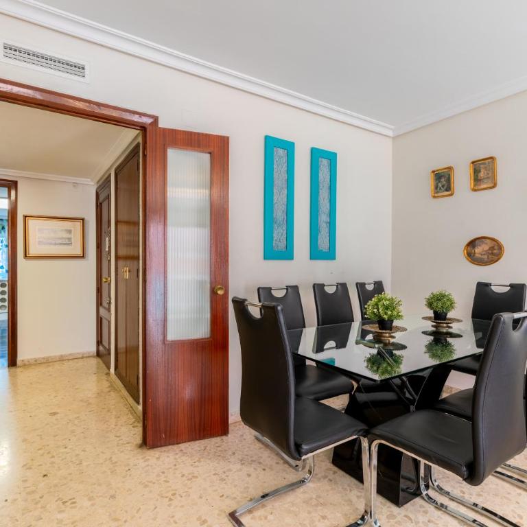 Holi-Rent Pajaritos - Two-Bedroom Apartment - 24