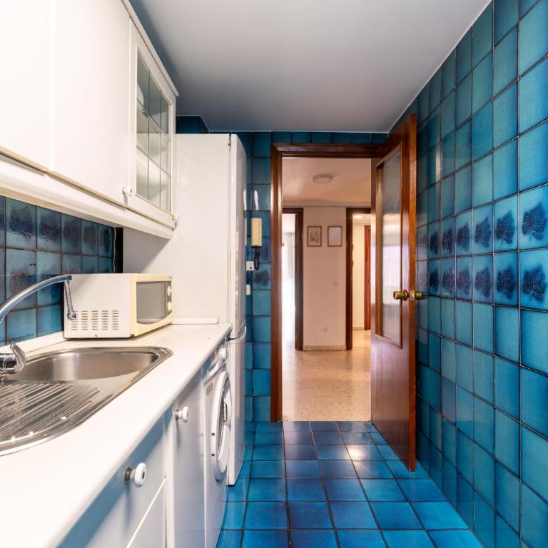 Holi-Rent Pajaritos - Two-Bedroom Apartment - 27