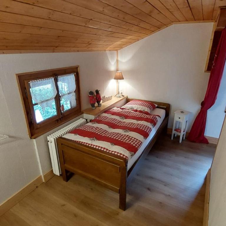 Auberge Restaurant les Aiguilles Rouges - Chambre Simple avec Salle de Bains Commune - 2