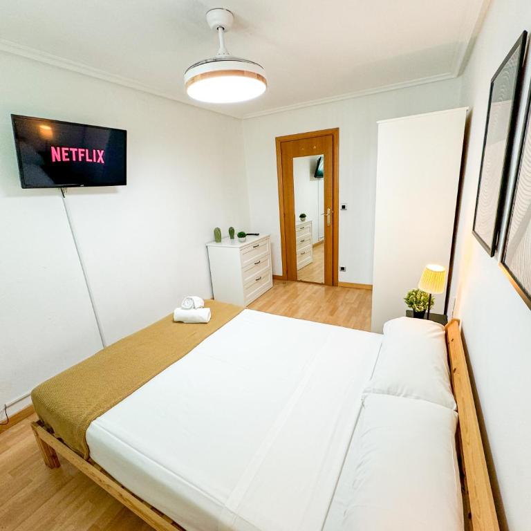 El Angel del Pilar Turistea - Two-Bedroom Apartment - 3