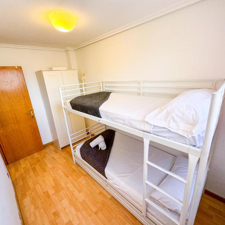 El Angel del Pilar Turistea - Two-Bedroom Apartment - 13