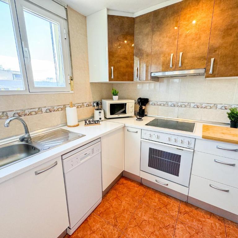 El Angel del Pilar Turistea - Two-Bedroom Apartment - 23