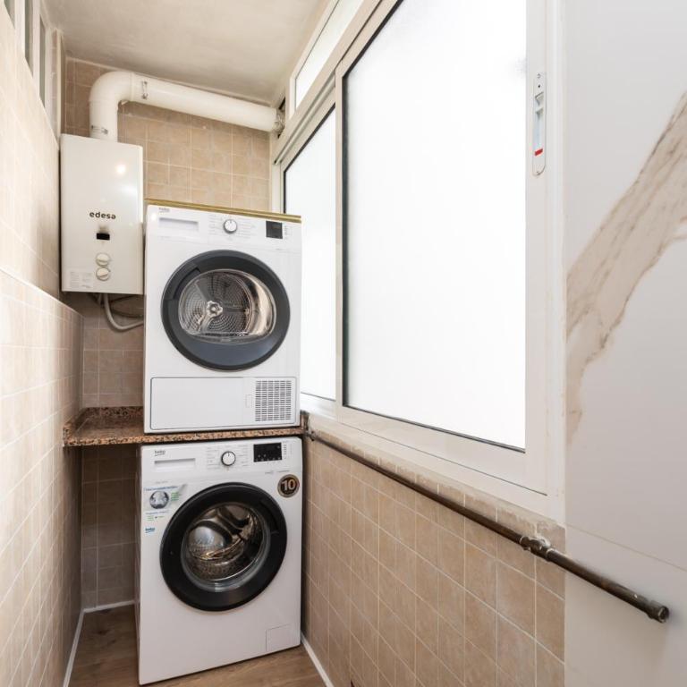 UrbanNest Apartment - Two-Bedroom Apartment - 10