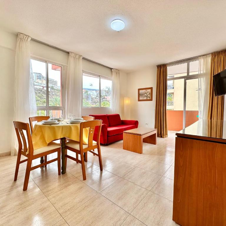 Alta Beachside Apartments - One-Bedroom Apartment with Balcony and Sea View - 7