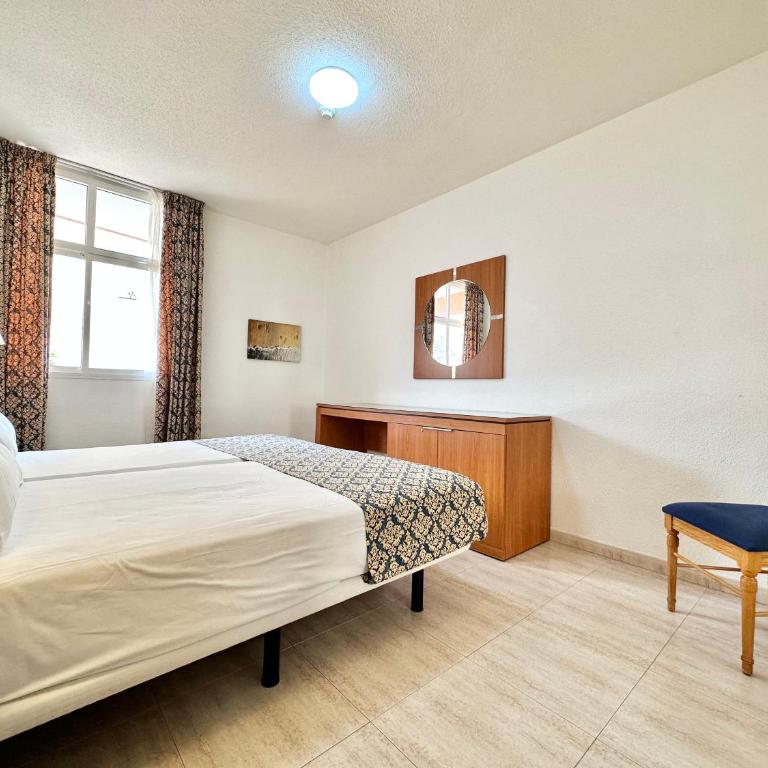 Alta Beachside Apartments - One-Bedroom Apartment with Balcony and Sea View - 15